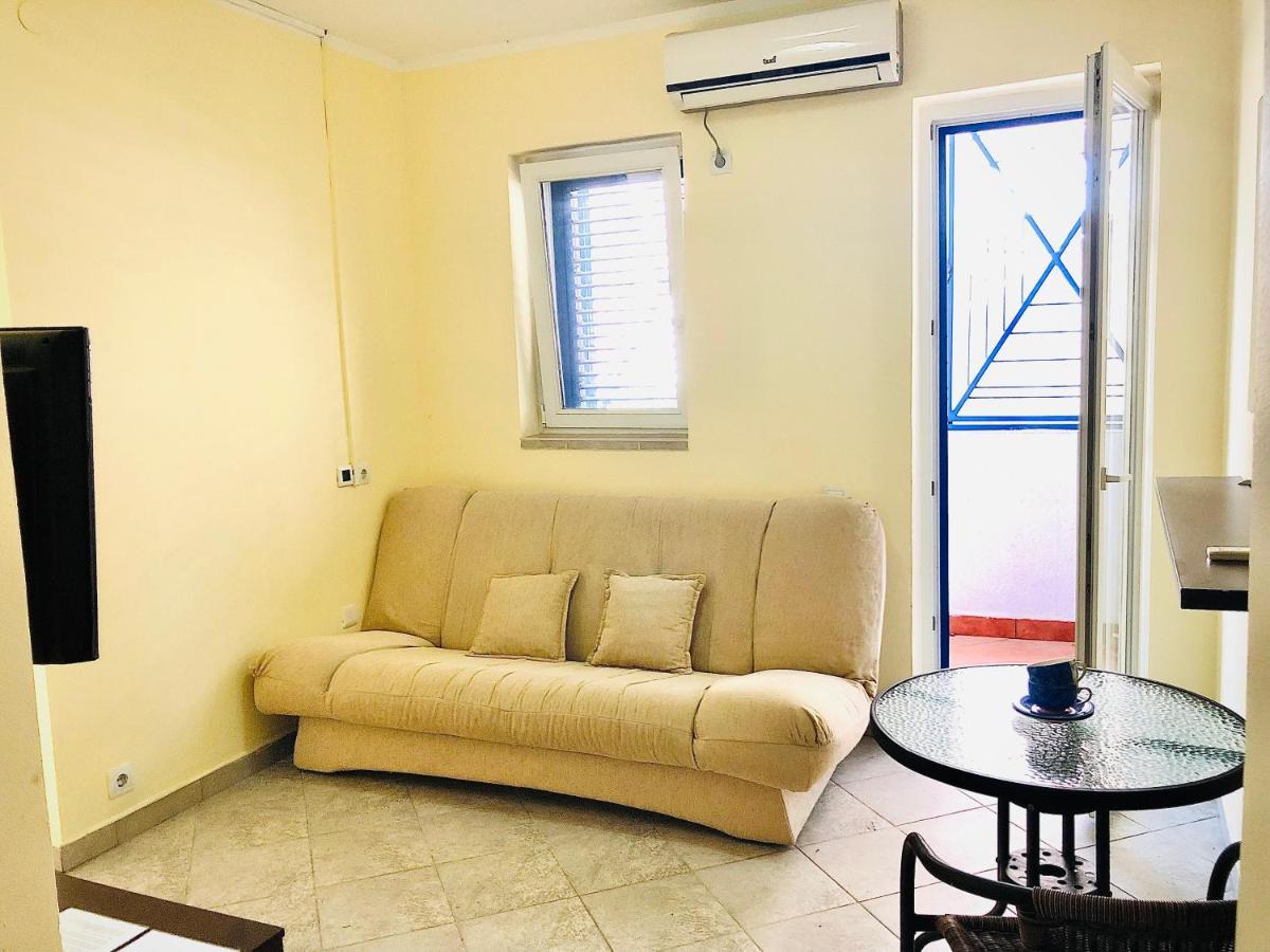 Rafailovici Holiday Apartments Exterior photo